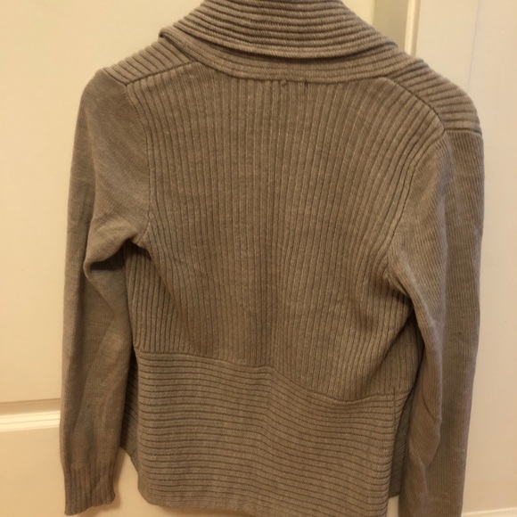 Shawl collar sweater - Picture 2 of 2